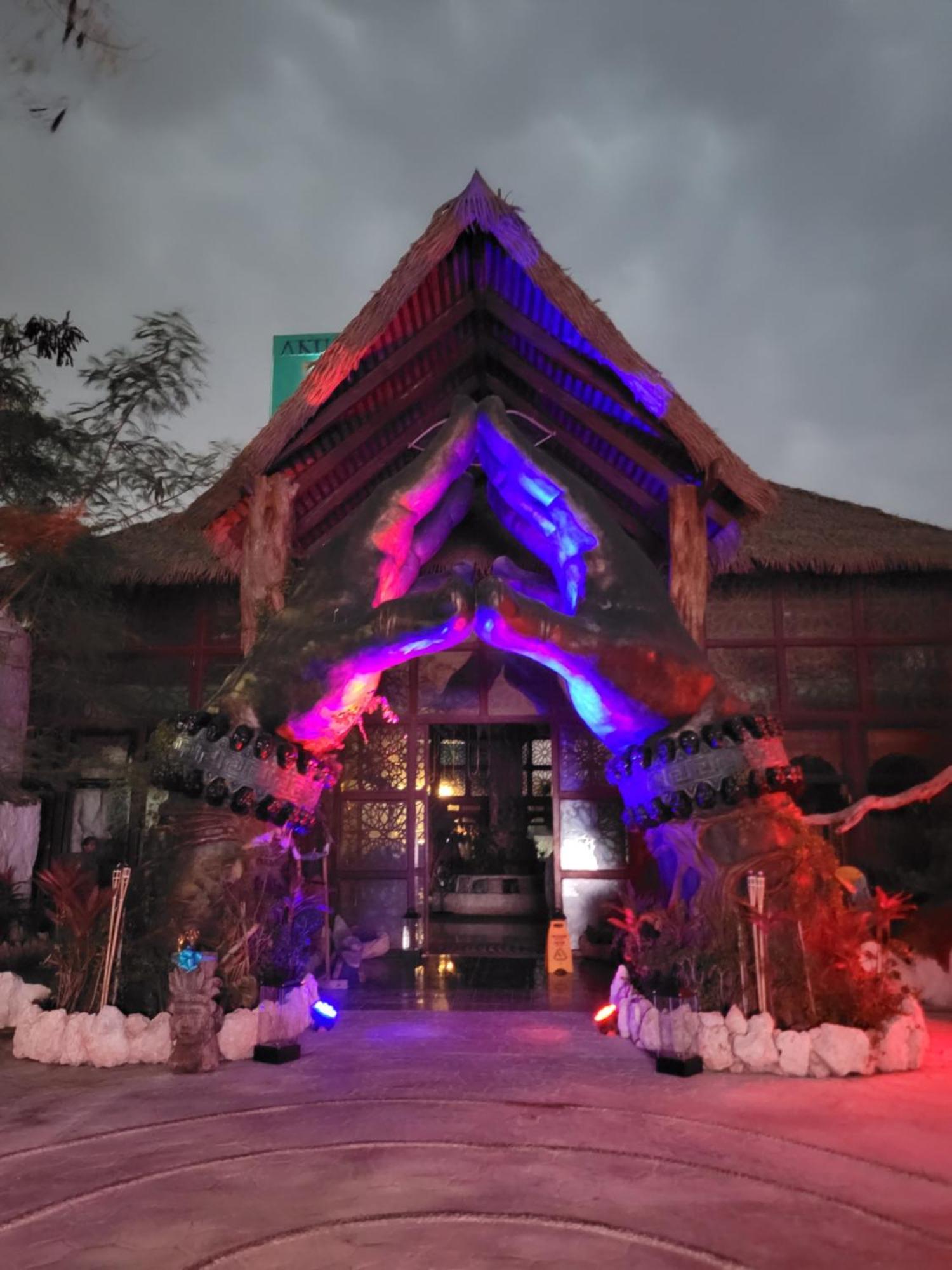 Akuazul Resorts Adults Only カンクン エクステリア 写真