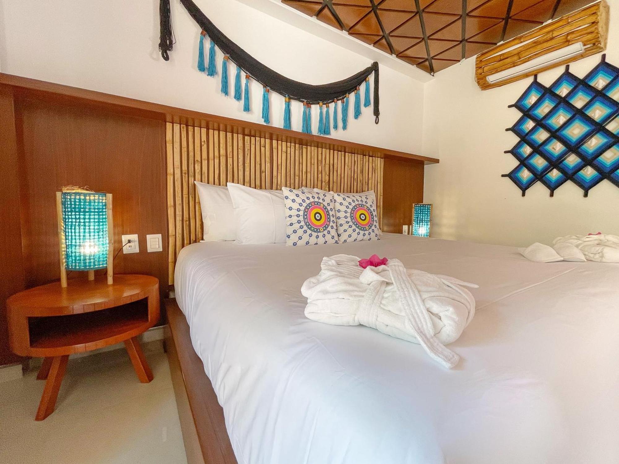 Akuazul Resorts Adults Only カンクン エクステリア 写真